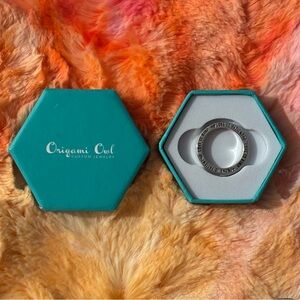 Origami Owl LG Silver Ring Window Frame “Love is patient,Love is kind” RETIRED